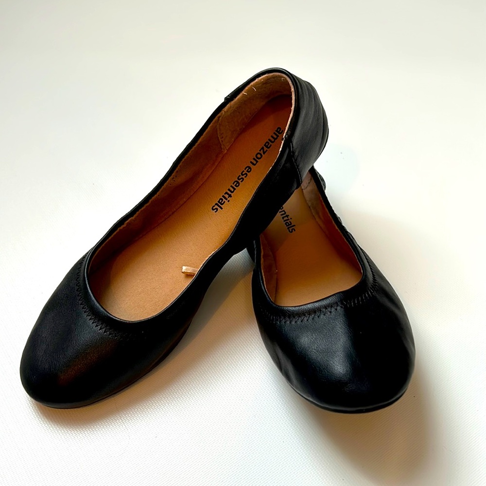Amazon Essentials Black Ballet Flats Size 7.5